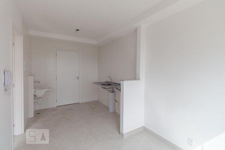 Sala e cozinha de apartamento à venda com 1 quarto, 26m² em Jardim Planalto, São Paulo