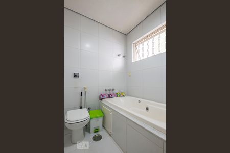 Suíte - Banheiro de casa à venda com 3 quartos, 150m² em Sumaré, São Paulo