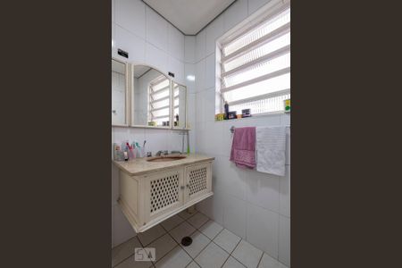 Casa à venda com 150m², 3 quartos e 2 vagasBanheiro Social