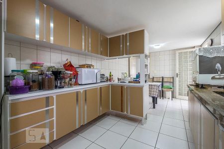 Casa à venda com 150m², 3 quartos e 2 vagasCozinha