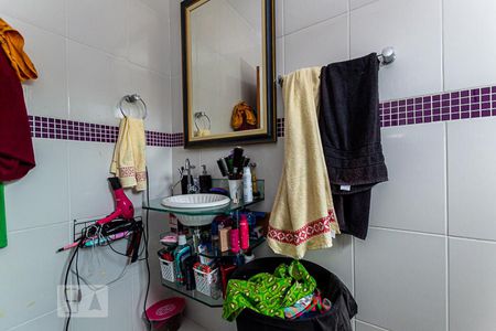 Casa à venda com 426m², 3 quartos e 3 vagasBanheiro da Suíte 2