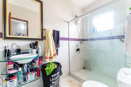 Casa à venda com 426m², 3 quartos e 3 vagasBanheiro da Suíte 2