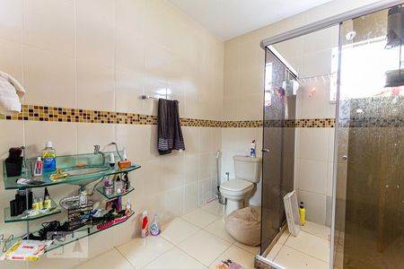 Casa à venda com 426m², 3 quartos e 3 vagasBanheiro da Suíte 3