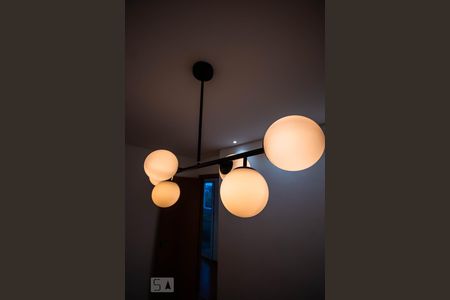 Apartamento para alugar com 45m², 2 quartos e 1 vagaLuminária Quarto 2