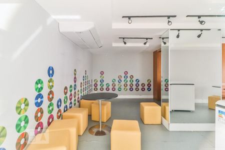 Apartamento à venda com 80m², 3 quartos e 1 vaga Apartamento à venda com 80m², 3 quartos e 1 vagaÁrea comum - Salão de festas