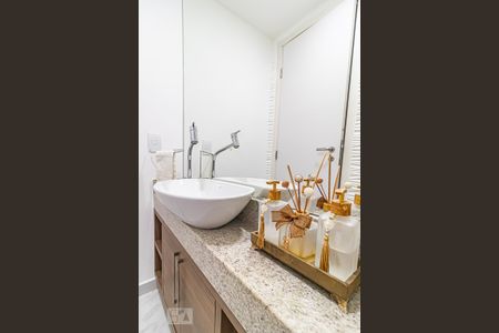 Apartamento à venda com 80m², 3 quartos e 1 vaga Apartamento à venda com 80m², 3 quartos e 1 vagaLavabo