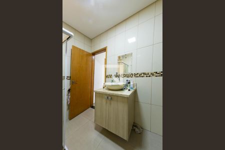 Casa à venda com 350m², 4 quartos e 3 vagasBanheiro do quarto 4