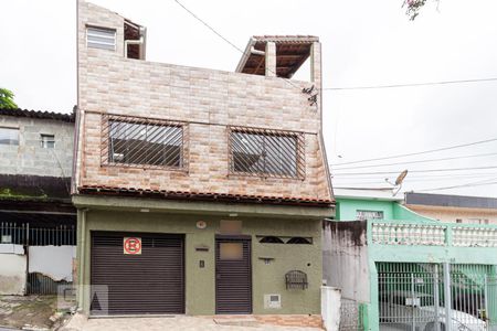 Casa à venda com 300m², 3 quartos e 1 vaga Casa à venda com 300m², 3 quartos e 1 vagaFachada