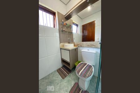 Casa à venda com 215m², 4 quartos e 4 vagasBanheiro da Suíte