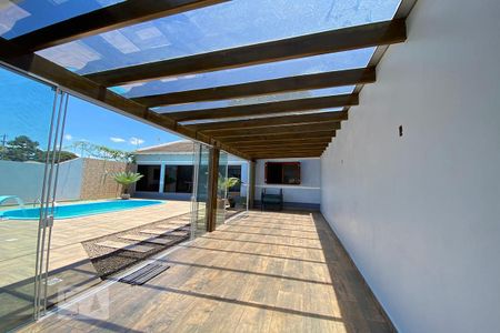 Casa à venda com 215m², 4 quartos e 4 vagasPergolado 