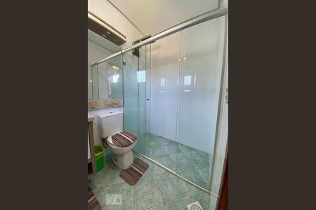 Casa à venda com 215m², 4 quartos e 4 vagasBanheiro da Suíte