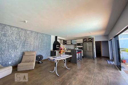 Casa à venda com 215m², 4 quartos e 4 vagas Sala do Chalé