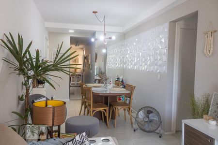 Sala de apartamento para alugar com 2 quartos, 60m² em Pechincha, Rio de Janeiro