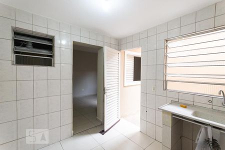 Cozinha de kitnet/studio para alugar com 1 quarto, 30m² em Taboão , Diadema