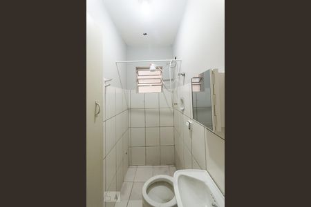Banheiro de kitnet/studio para alugar com 1 quarto, 30m² em Taboão , Diadema