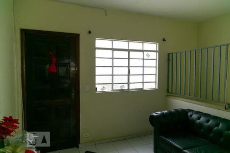 Sala de Casa com 4 quartos, 162m² Vila Galvão