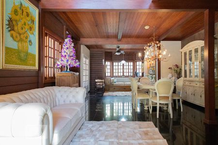 Casa de condomínio à venda com 1000m², 3 quartos e 5 vagas Casa de condomínio à venda com 1000m², 3 quartos e 5 vagasSala