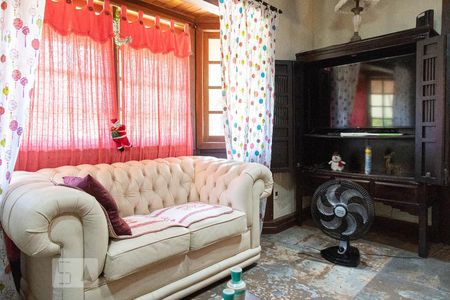 Casa de condomínio à venda com 1000m², 3 quartos e 5 vagas Casa de condomínio à venda com 1000m², 3 quartos e 5 vagasSala