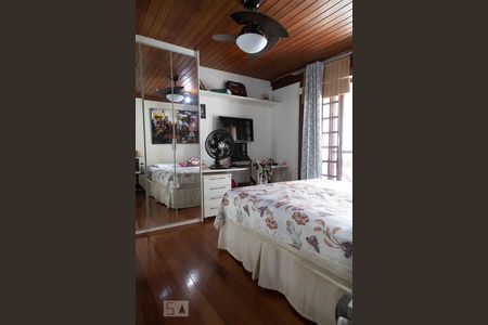 Casa de condomínio à venda com 1000m², 3 quartos e 5 vagas Casa de condomínio à venda com 1000m², 3 quartos e 5 vagasQuarto 2