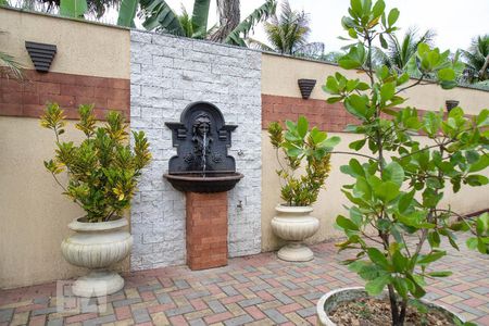 Casa de condomínio à venda com 1000m², 3 quartos e 5 vagas Casa de condomínio à venda com 1000m², 3 quartos e 5 vagasÁrea Externa