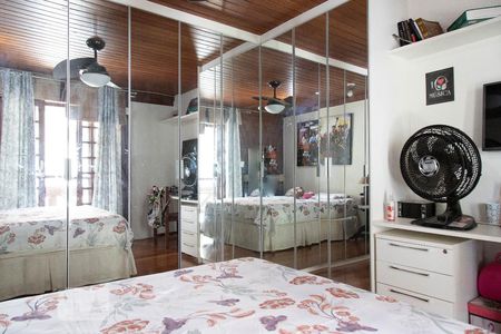 Casa de condomínio à venda com 1000m², 3 quartos e 5 vagas Casa de condomínio à venda com 1000m², 3 quartos e 5 vagasQuarto 2