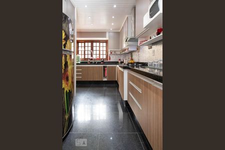 Casa de condomínio à venda com 1000m², 3 quartos e 5 vagas Casa de condomínio à venda com 1000m², 3 quartos e 5 vagasCozinha