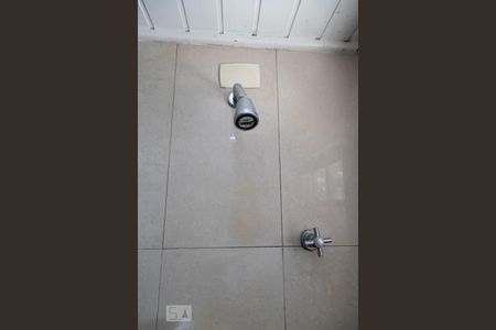 Casa de condomínio à venda com 1000m², 3 quartos e 5 vagas Casa de condomínio à venda com 1000m², 3 quartos e 5 vagasBanheiro