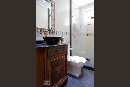 Casa de condomínio à venda com 1000m², 3 quartos e 5 vagas Casa de condomínio à venda com 1000m², 3 quartos e 5 vagasBanheiro