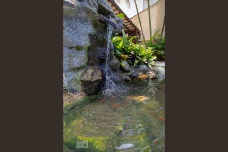 Casa de condomínio à venda com 1000m², 3 quartos e 5 vagas Casa de condomínio à venda com 1000m², 3 quartos e 5 vagasÁrea Externa