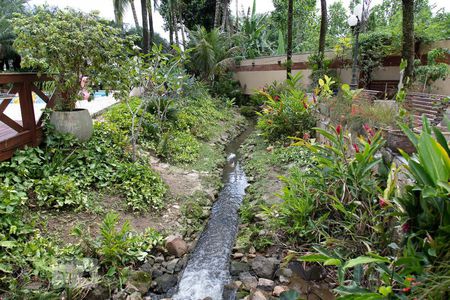 Casa de condomínio à venda com 1000m², 3 quartos e 5 vagas Casa de condomínio à venda com 1000m², 3 quartos e 5 vagasÁrea Externa