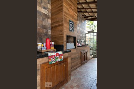 Casa de condomínio à venda com 1000m², 3 quartos e 5 vagas Casa de condomínio à venda com 1000m², 3 quartos e 5 vagasÁrea Externa