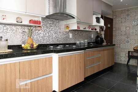 Casa de condomínio à venda com 1000m², 3 quartos e 5 vagas Casa de condomínio à venda com 1000m², 3 quartos e 5 vagasCozinha