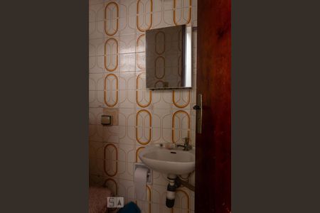 Casa para alugar com 150m², 4 quartos e 2 vagasBanheiro de Serviço