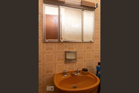 Casa para alugar com 150m², 4 quartos e 2 vagasBanheiro