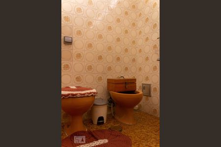 Casa para alugar com 150m², 4 quartos e 2 vagasBanheiro Suíte 