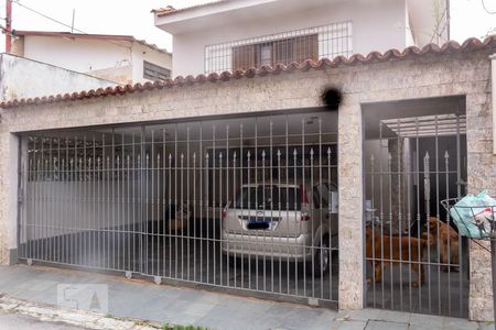 Casa para alugar com 150m², 4 quartos e 2 vagasFachada 