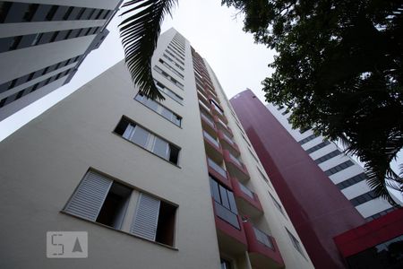Apartamento para alugar com 60m², 2 quartos e 1 vaga Apartamento para alugar com 60m², 2 quartos e 1 vagaFachada