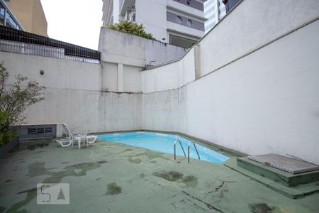 Apartamento para alugar com 60m², 2 quartos e 1 vaga Apartamento para alugar com 60m², 2 quartos e 1 vagaÁrea Comum - Piscina
