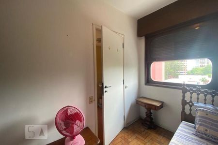 Apartamento para alugar com 300m², 4 quartos e 4 vagas Apartamento para alugar com 300m², 4 quartos e 4 vagasQuarto de Serviço