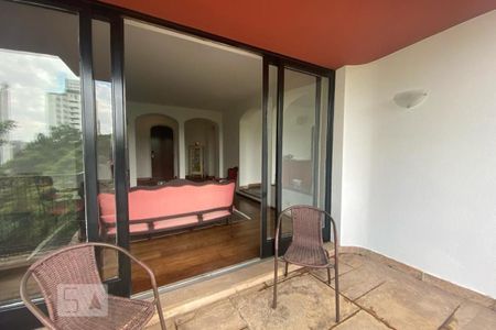 Apartamento para alugar com 300m², 4 quartos e 4 vagas Apartamento para alugar com 300m², 4 quartos e 4 vagasSacada