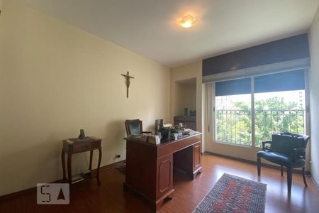 Apartamento para alugar com 300m², 4 quartos e 4 vagas Apartamento para alugar com 300m², 4 quartos e 4 vagasEscritório
