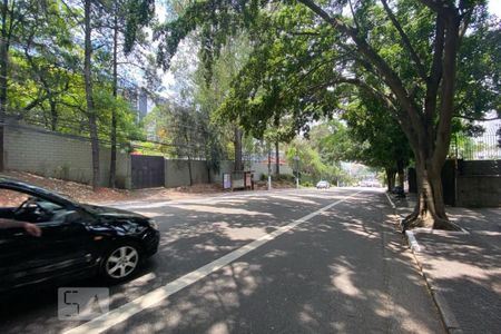 Apartamento para alugar com 300m², 4 quartos e 4 vagas Apartamento para alugar com 300m², 4 quartos e 4 vagasVista da Rua