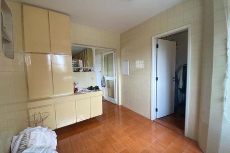 Apartamento para alugar com 300m², 4 quartos e 4 vagas Apartamento para alugar com 300m², 4 quartos e 4 vagasÁrea de Serviço