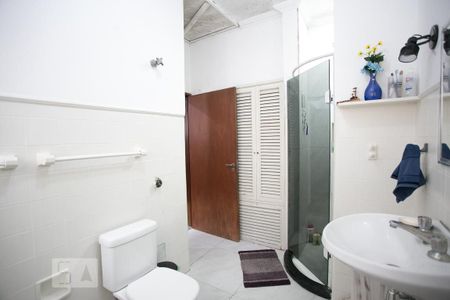 Casa à venda com 490m², 3 quartos e 3 vagasBanheiro da Suíte