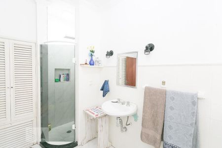 Casa à venda com 490m², 3 quartos e 3 vagasBanheiro da Suíte