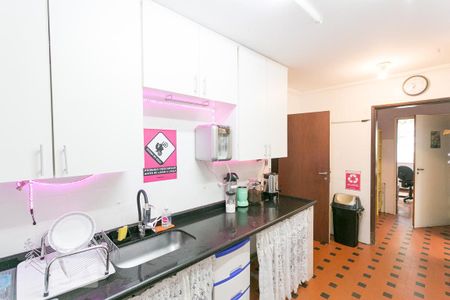 Casa à venda com 490m², 3 quartos e 3 vagasCozinha