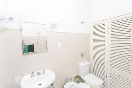 Casa à venda com 490m², 3 quartos e 3 vagasBanheiro Social