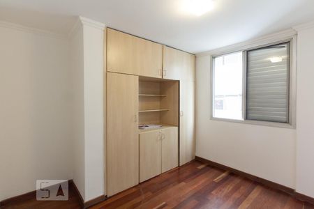 Quarto 1 de apartamento para alugar com 3 quartos, 98m² em Itaim Bibi, São Paulo