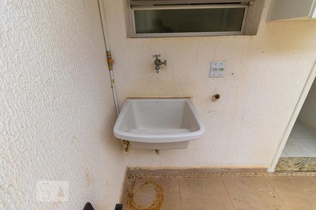 Casa de condomínio para alugar com 102m², 3 quartos e 2 vagas Casa de condomínio para alugar com 102m², 3 quartos e 2 vagasÁrea de serviço