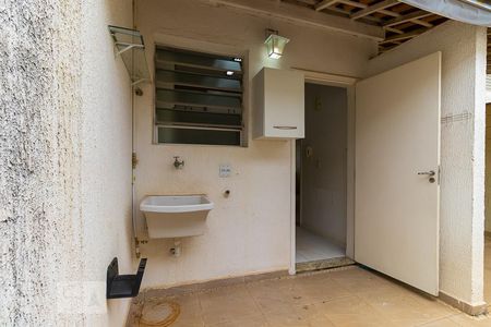 Casa de condomínio para alugar com 102m², 3 quartos e 2 vagas Casa de condomínio para alugar com 102m², 3 quartos e 2 vagasÁrea de serviço